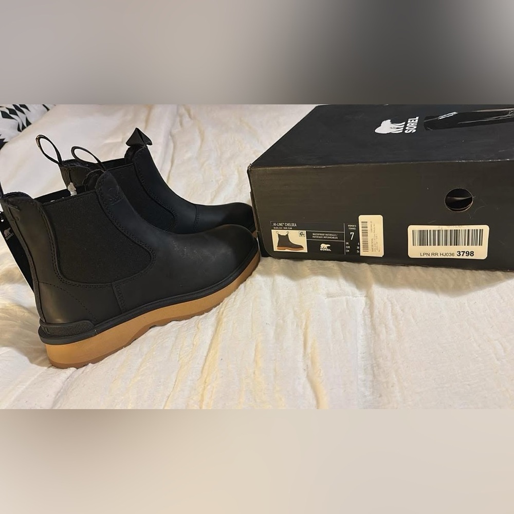 Sorel Black Ankle Boots with Tan Sole